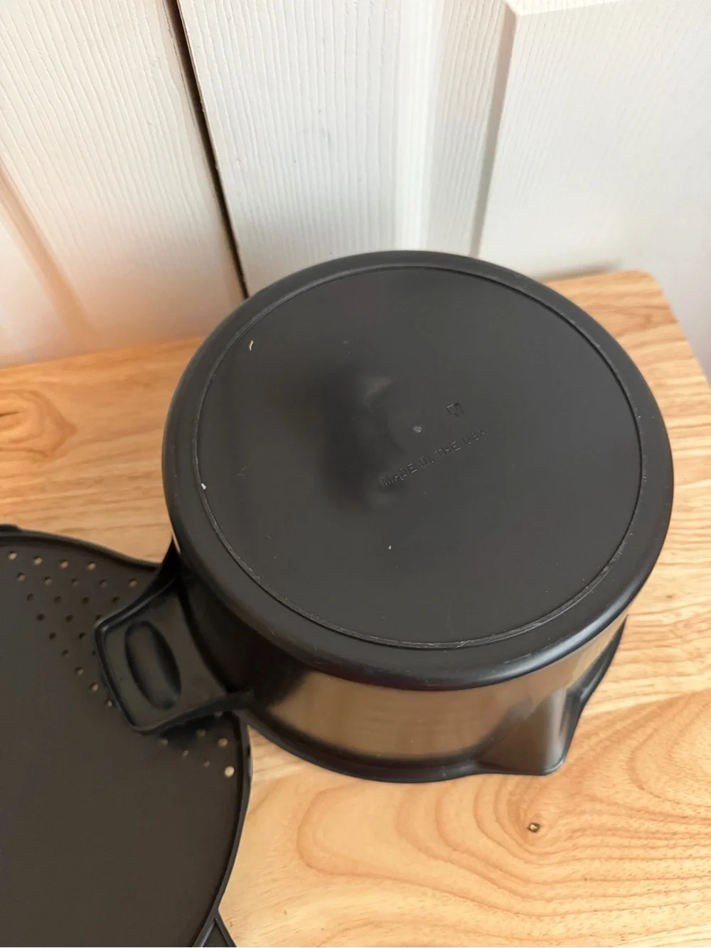 Pampered Chef Black Micro Cooker Microwave Steamer Large 8 Cup 2 Quart #2778
